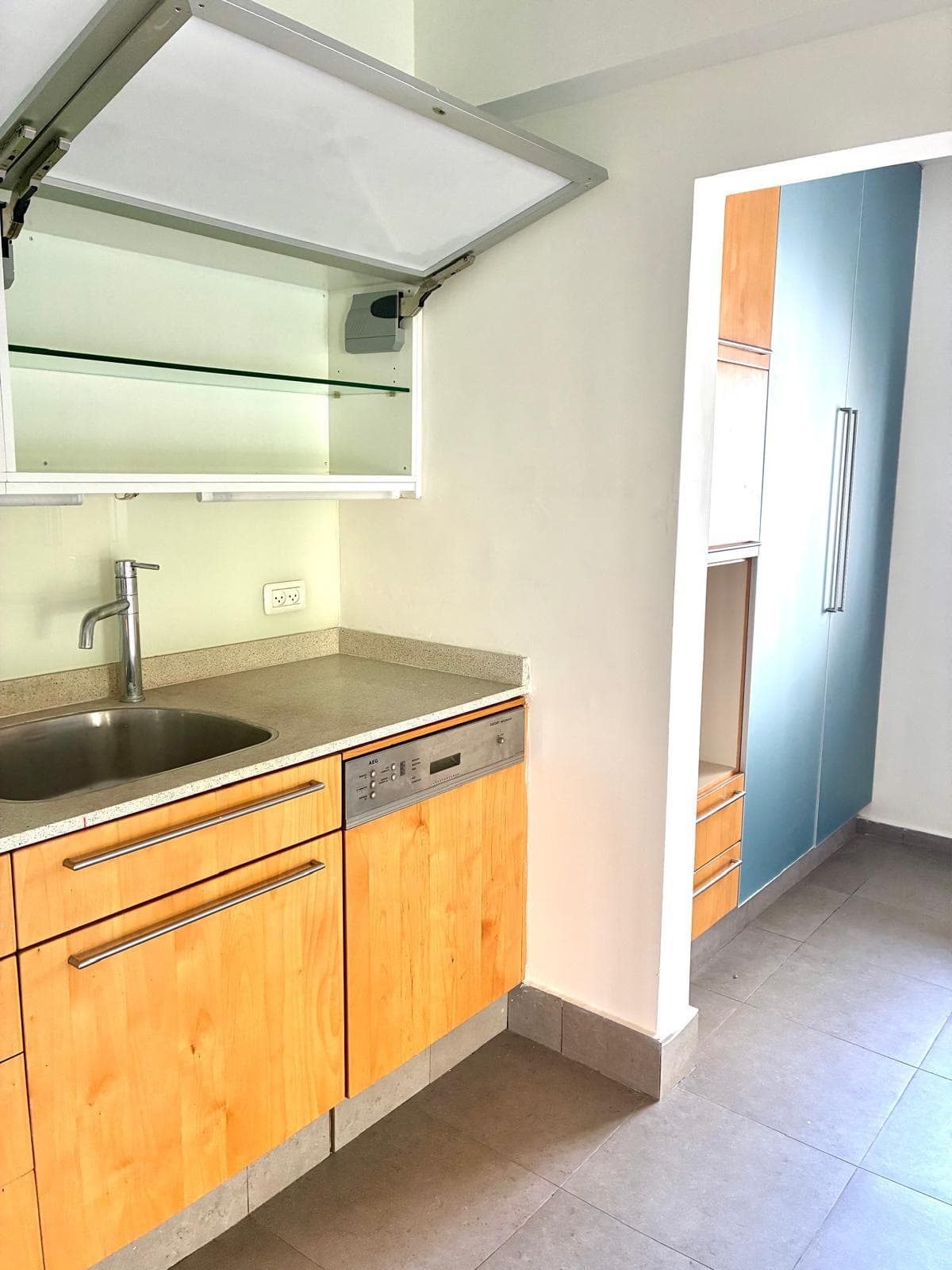 Spacious & Bright interior