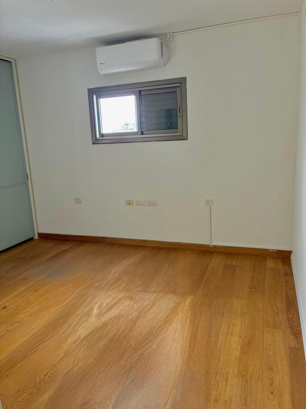 Spacious & Bright interior