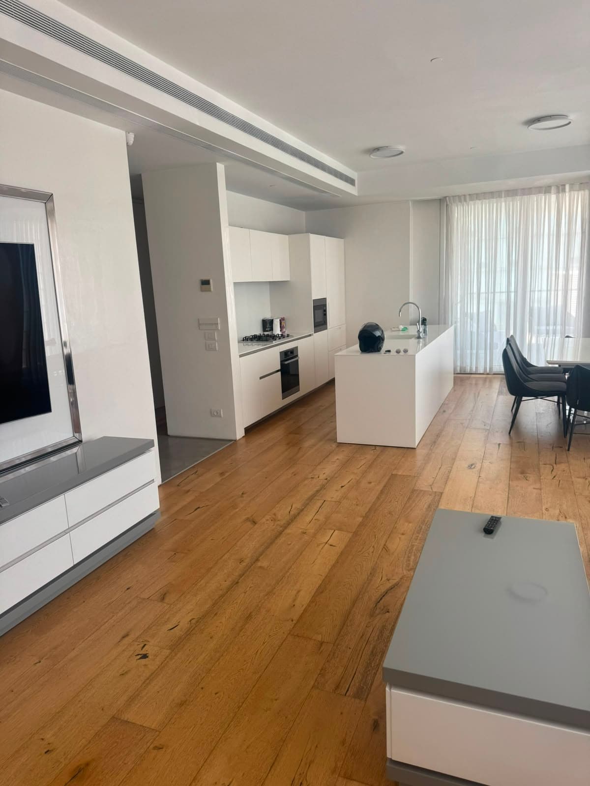 Poolside Prestige interior