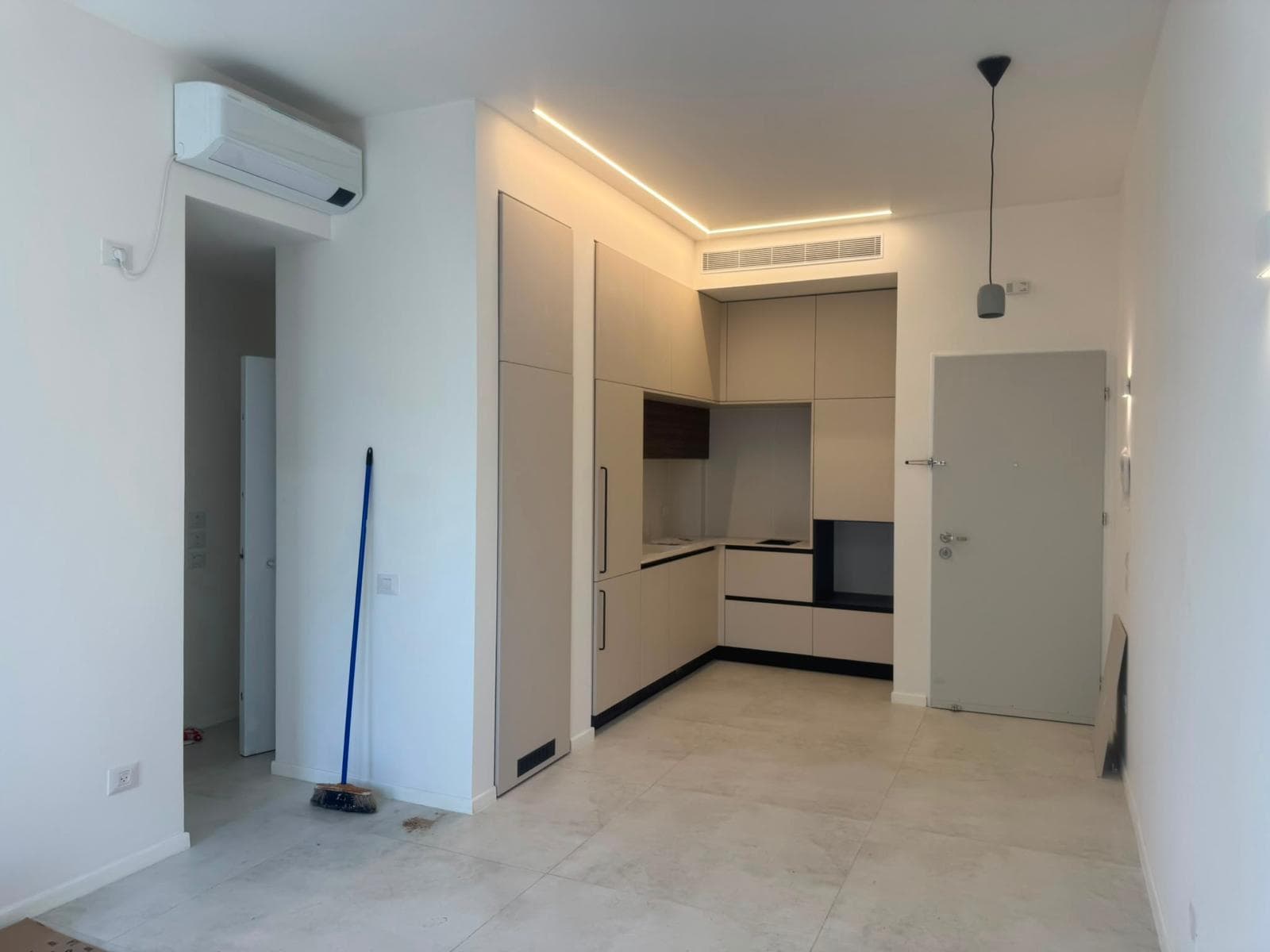 Florentine Fresh interior